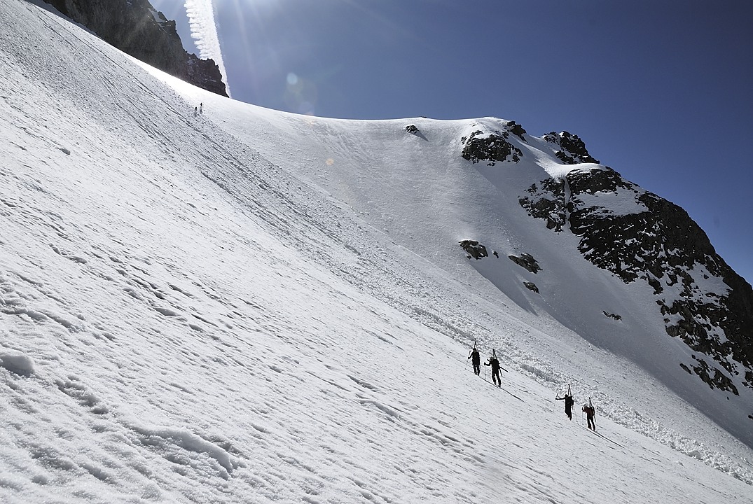 120331-105047.jpg - Haut du glacier courbe
