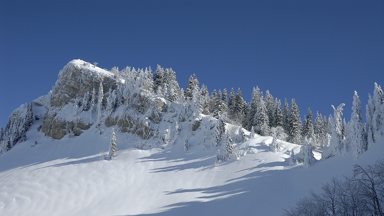 130216-111236.jpg - Traversée en direction du col de la Sure