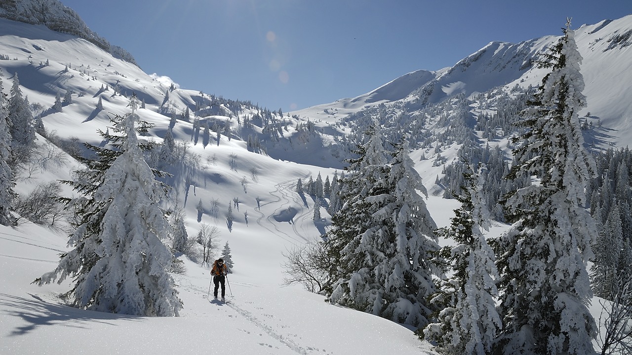 130216-140937.jpg - Remontée au col de la Charmille