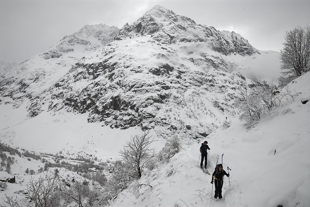 130420-151436.jpg - Départ de la Bérarde : c'est l'hiver