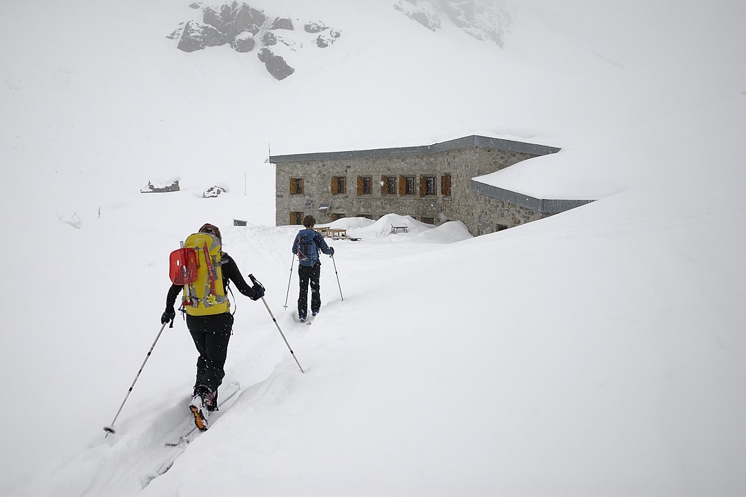 130420-165832.jpg - Arrivée au refuge du Chatelleret