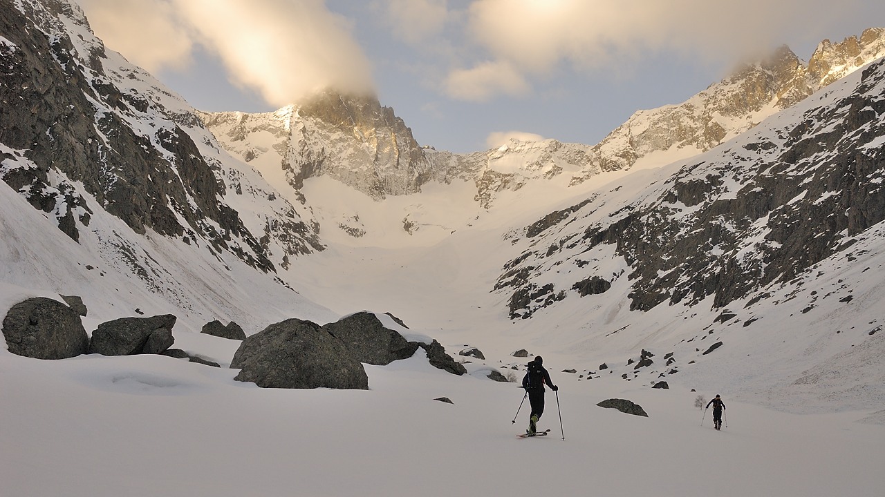 130425-072134.jpg - Fond du vallon