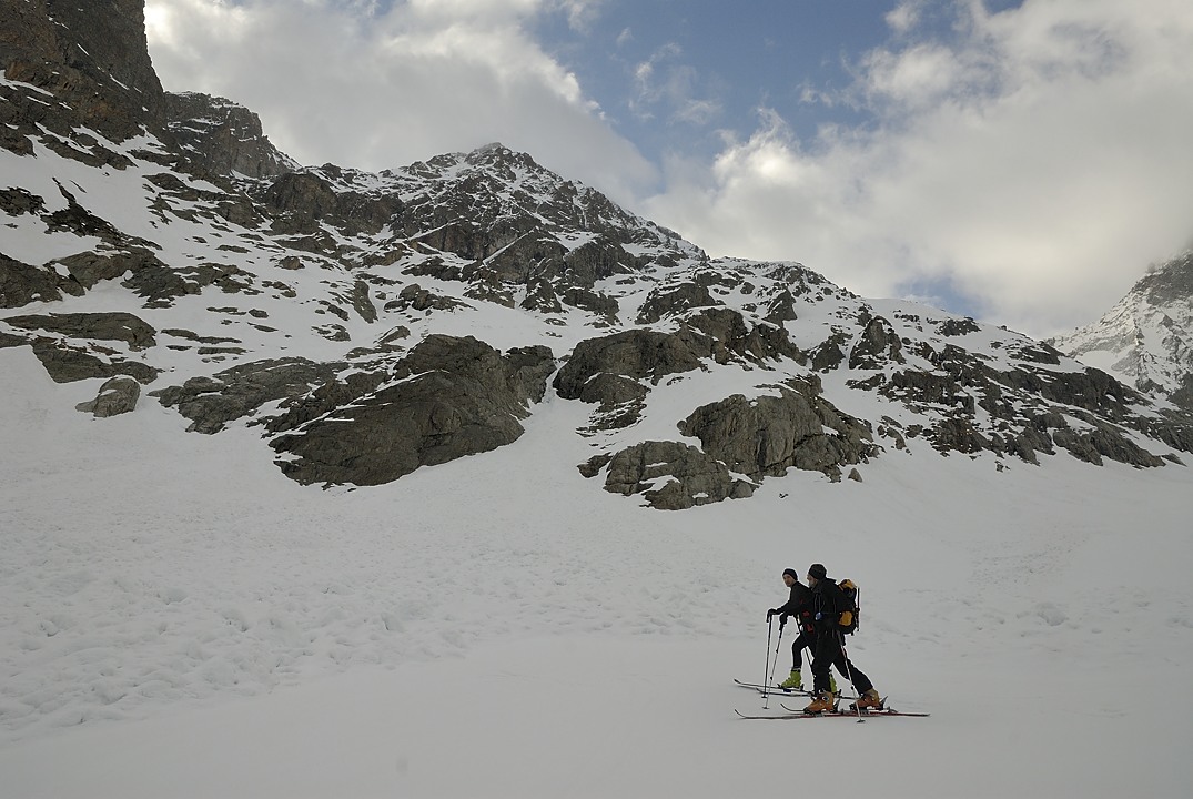 130425-080125.jpg - Base du couloir