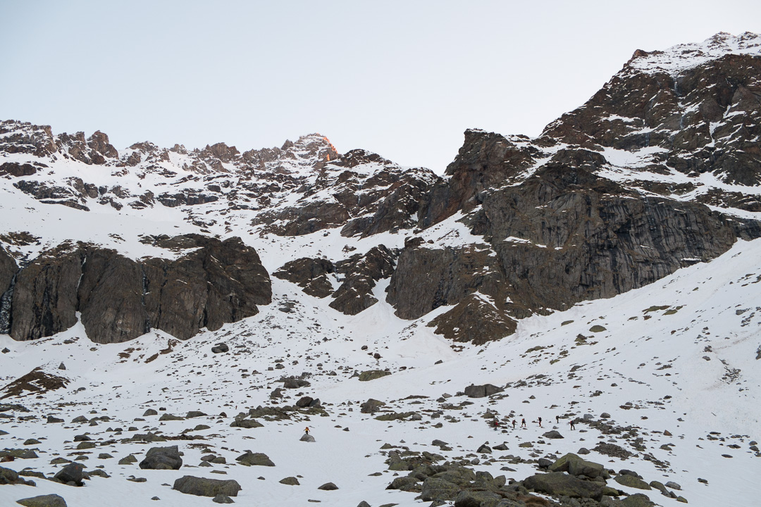 130512-060505.jpg - Montée au colle di Telessio, départ