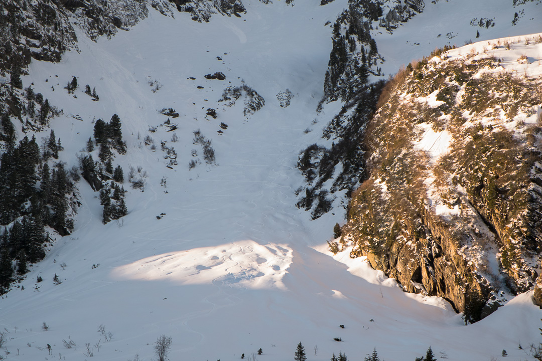 130527-071056.jpg - Les combes N ont été skiées