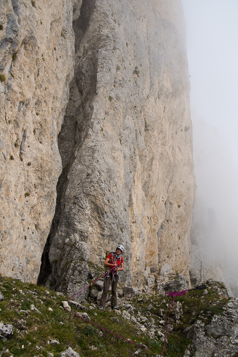 130921-132437.jpg - Entrée de la faille