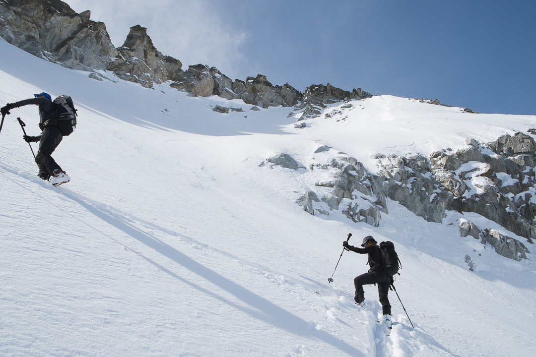 140329-110825.jpg - Belle poudreuse dans la montée au col des Berches