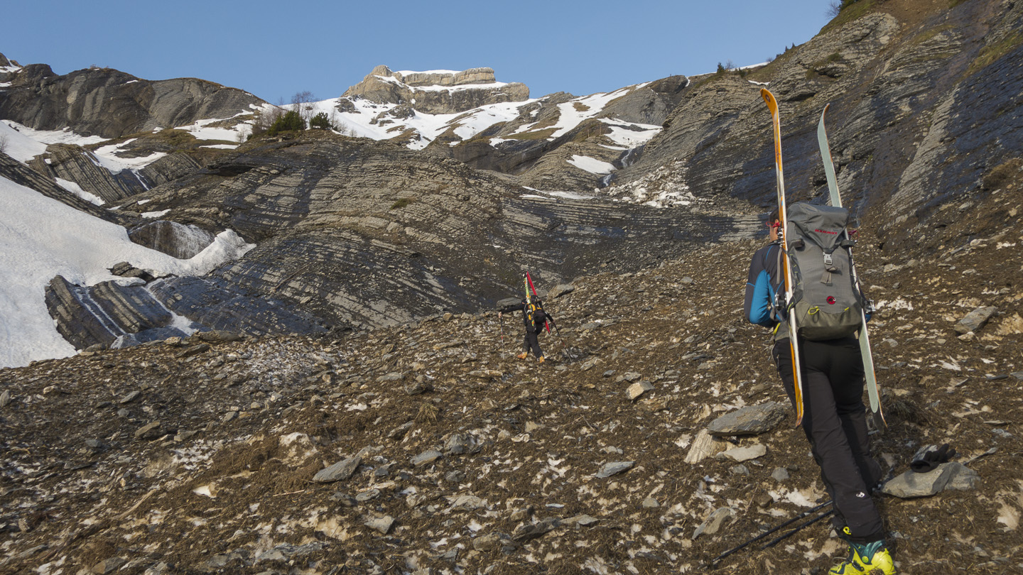 140508-073606.jpg - Fond du vallon à négocier