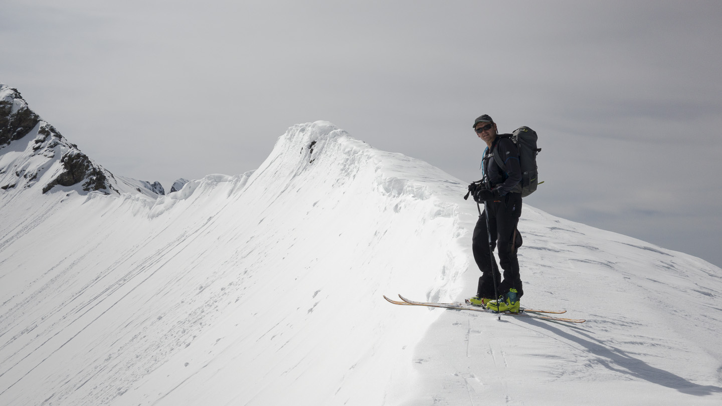 140508-105209.jpg - Sur l'arête, au fond le Pic du Col d'Ornon