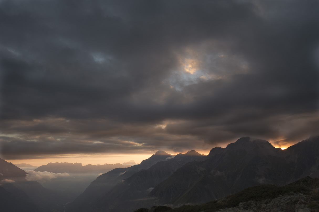 140913-194344.jpg - Coucher de soleil au lac Lautier