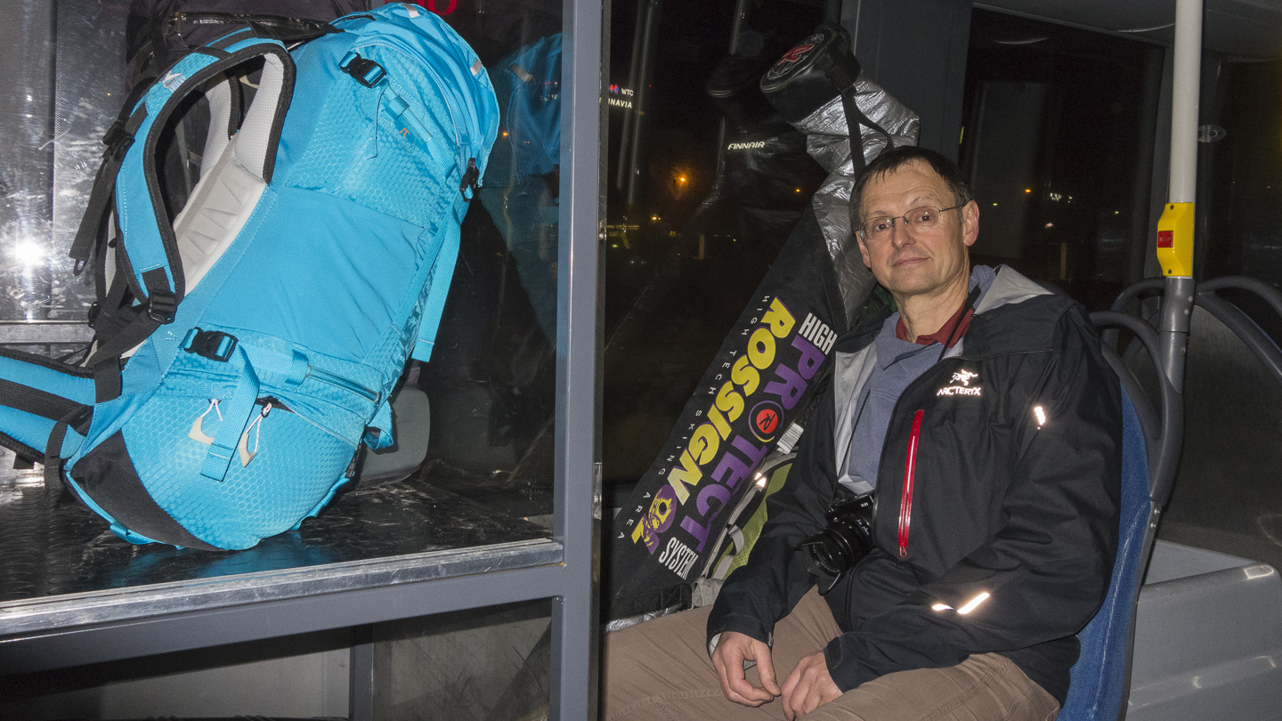 150206-182721.jpg - Dans la navette aéroport