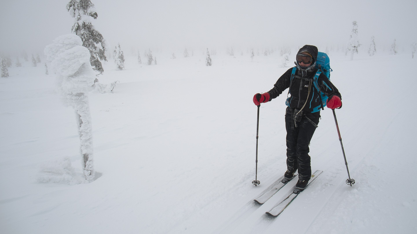 150209-120649.jpg - Près des pistes, c'est encore balisé