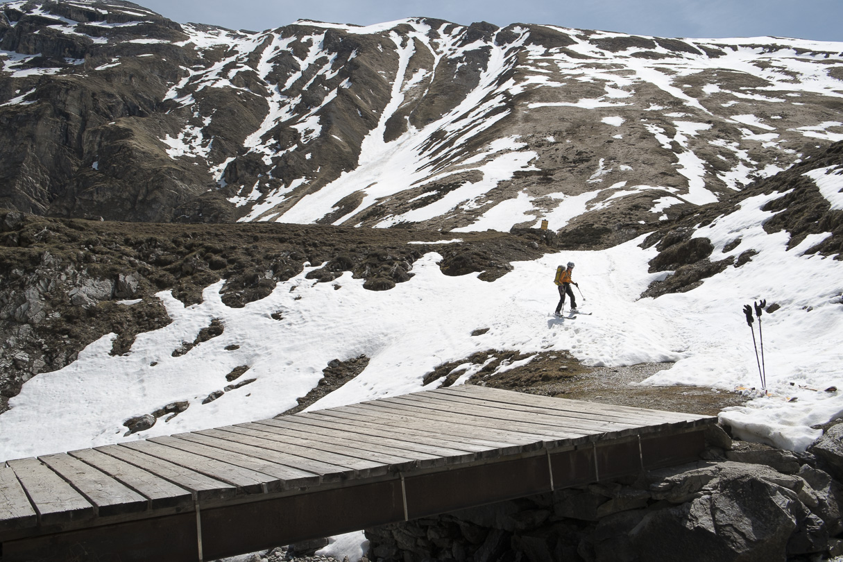 150510-122234.jpg - Fin de la neige sous le chalet du Riondet