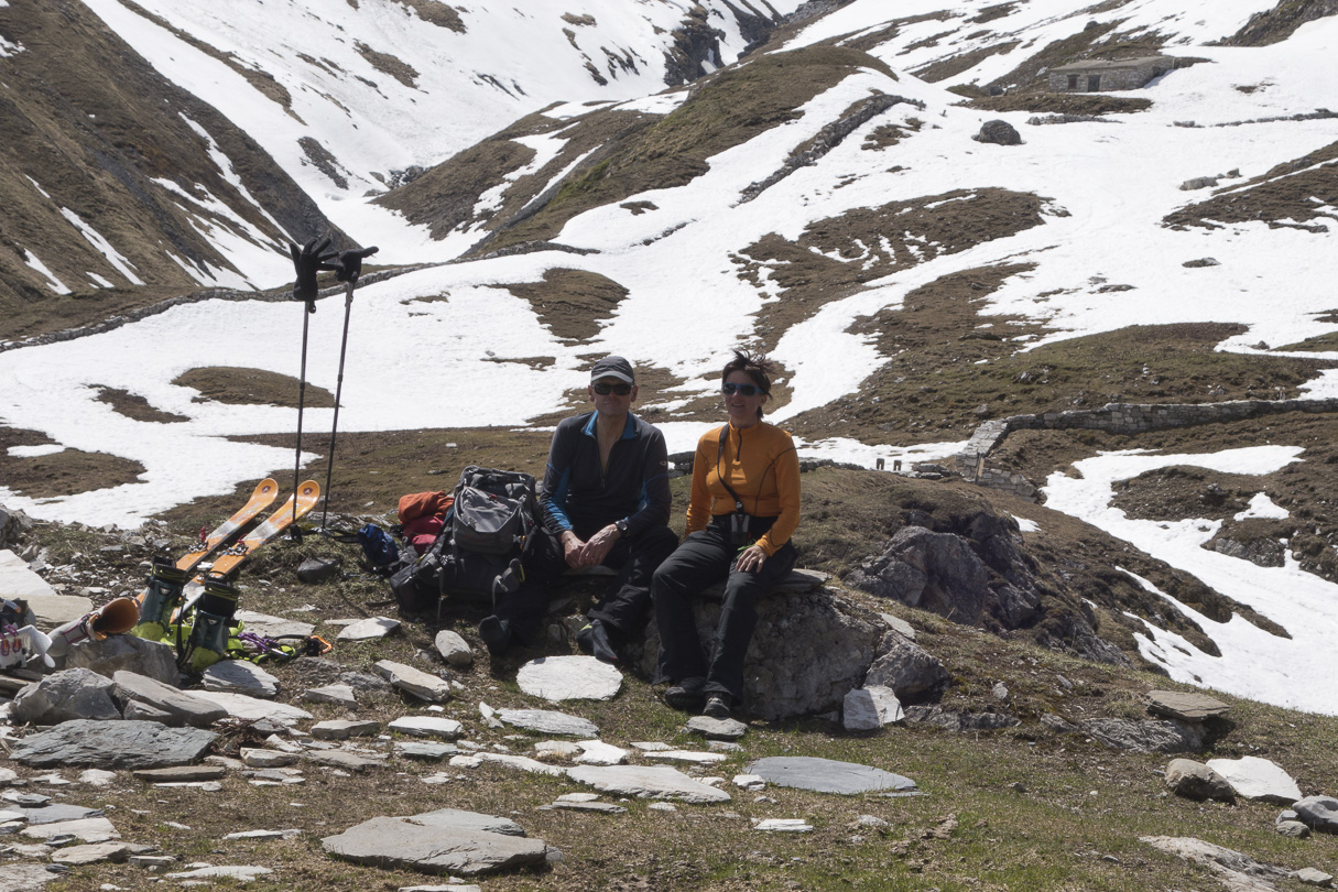 150510-123214.jpg - Fin de la neige sous le chalet du Riondet