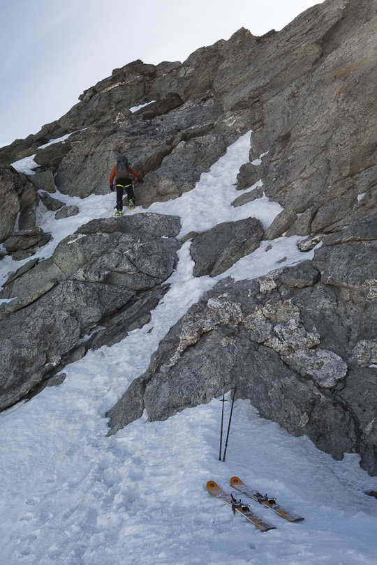 150531-100950.jpg - Pierre dans les derniers mètres de l'aiguille de Polset