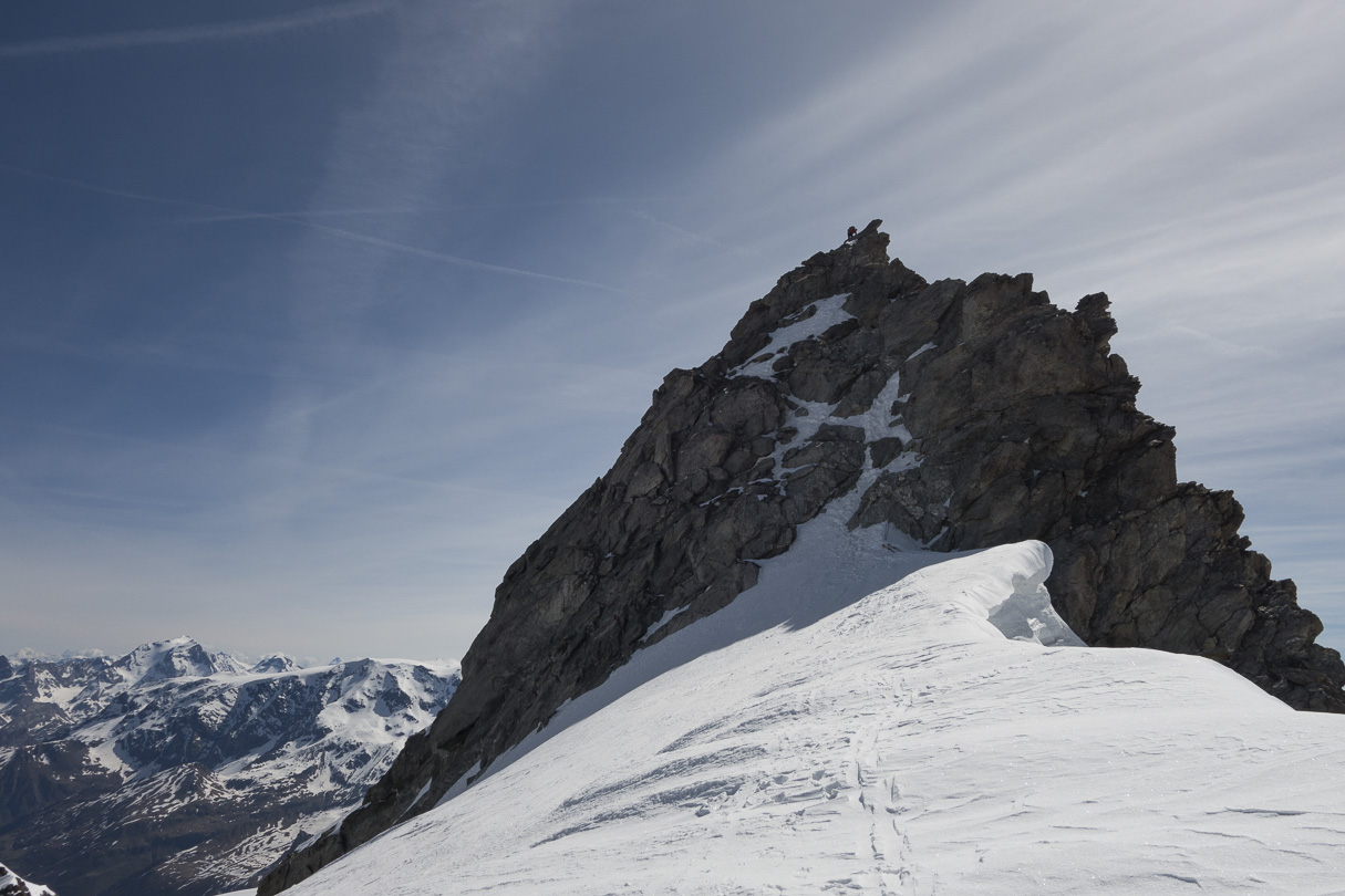 150531-101511.jpg - Pierre au sommet de l'aiguille de Polset