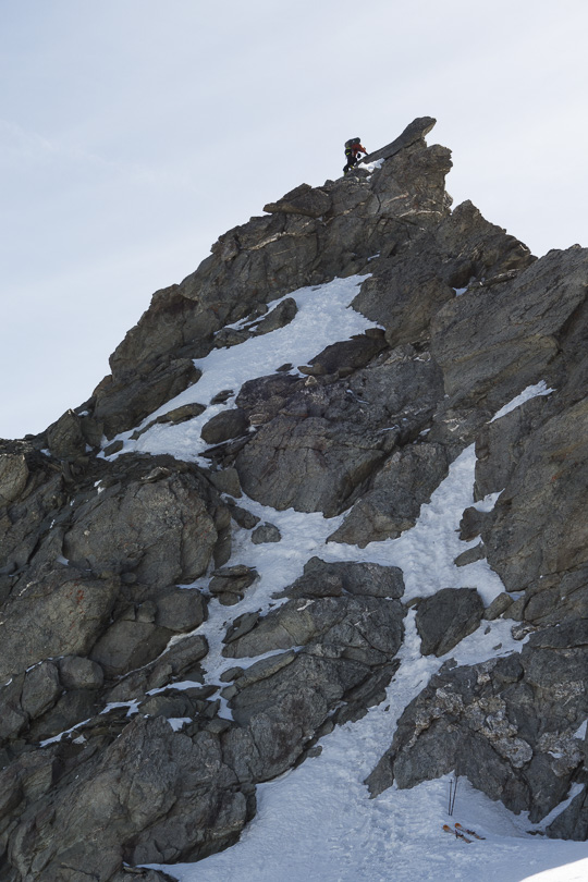 150531-101520.jpg - Pierre au sommet de l'aiguille de Polset